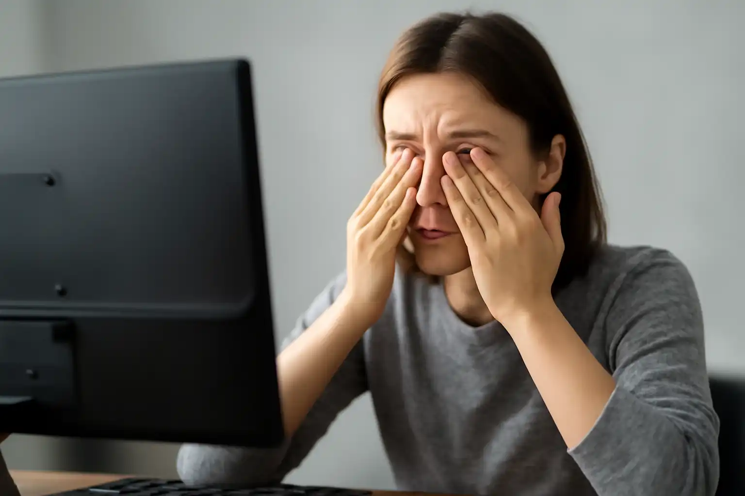 personne écran fatigue yeux